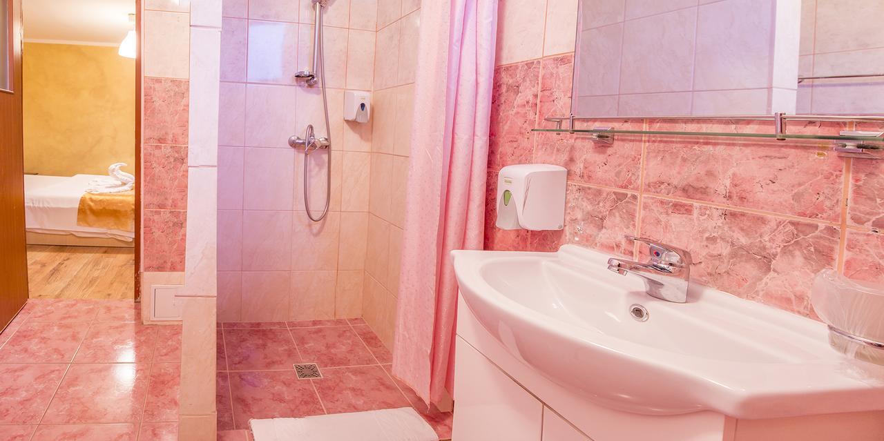 Hotel Eos บูคาเรสต์ ภายนอก รูปภาพ